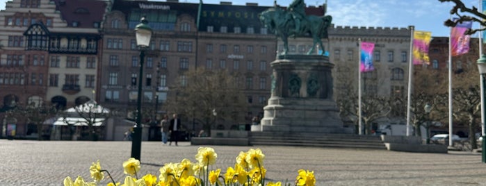 Stortorget is one of malm￶.