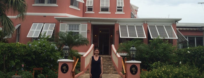 Royal Palms Hotel is one of Lugares favoritos de Mike.