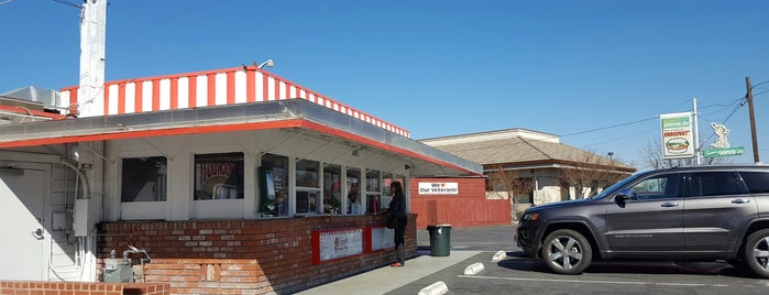 Scenic Drive-In is one of Lugares favoritos de Galen.