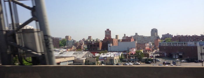 Roosevelt Avenue Bridge is one of Lieux qui ont plu à Mei.