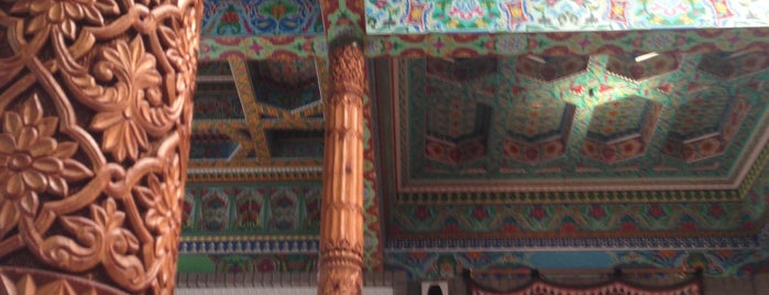 Dushanbe Teahouse is one of Cecil.
