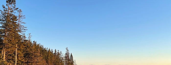 Wonderland Hiking Trail is one of Louis J.'ın Beğendiği Mekanlar.