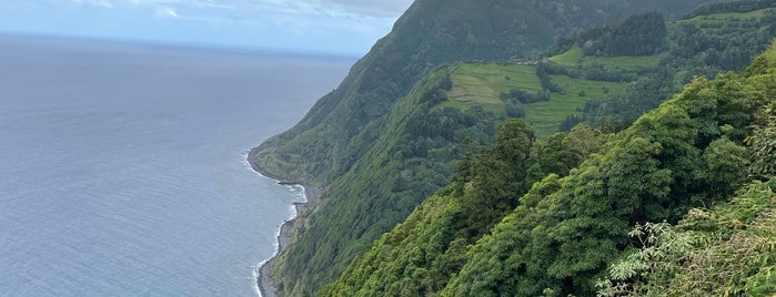 Miradouro Ponta do Sossego is one of Açores.
