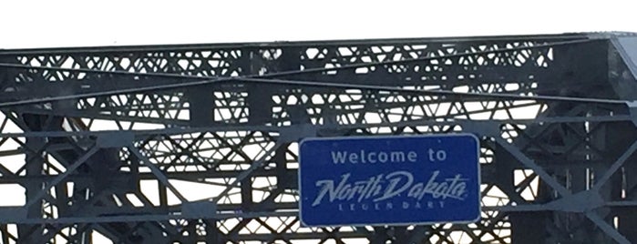North Dakota / Minnesota State Line is one of MN.