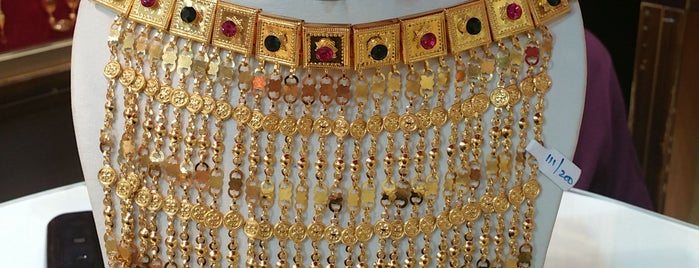 Dinesh Devji  & Sons Jewellers is one of Wejdan ✨'ın Beğendiği Mekanlar.