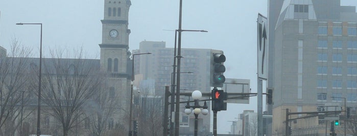 Downtown Saint Paul is one of Twin Cities area municipalities.