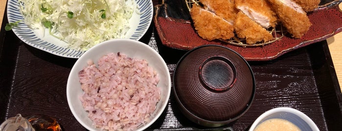 濵かつ 渡辺通り店 is one of 浜勝.