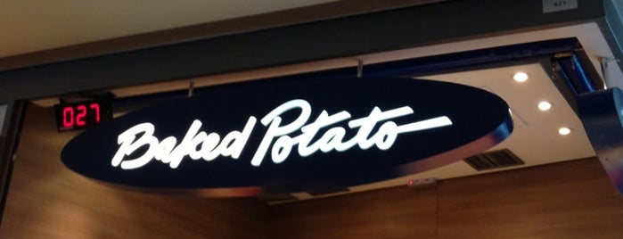 Baked Potato is one of Locais curtidos por Gabi.