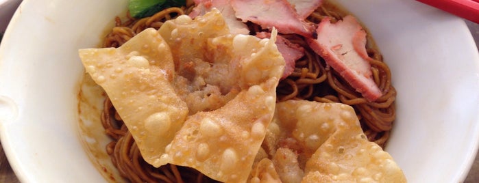 Pontian Just Noodles (正宗笨珍雲吞面) is one of food will try.
