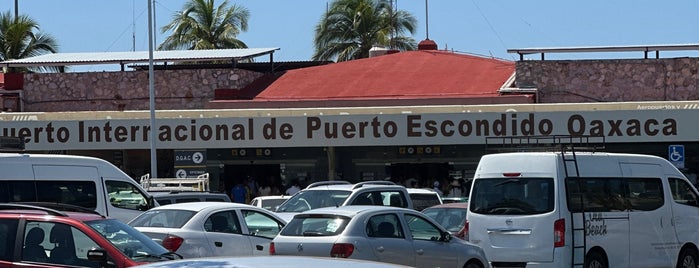 Aeropuerto Internacional de Puerto Escondido (PXM) is one of Locais curtidos por Jack.