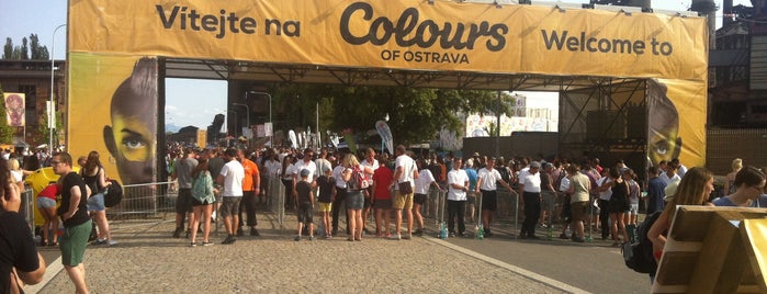 Colours of Ostrava is one of สถานที่ที่ Hana ถูกใจ.