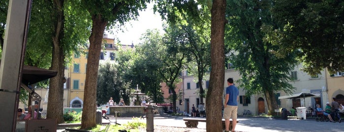 Piazza Santo Spirito is one of Italy.