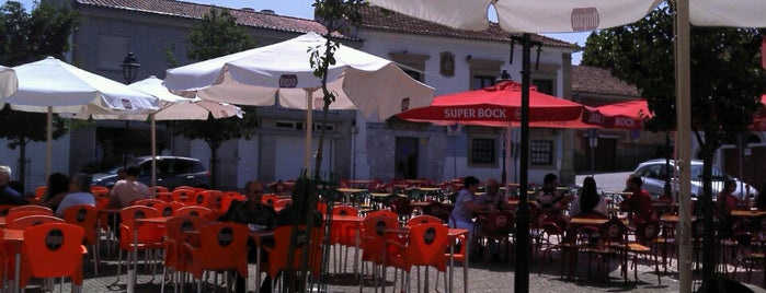 Praça das Galinhas is one of Lieux sauvegardés par Elizabeth Marques 🇧🇷🇵🇹🏡.