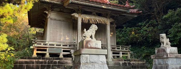 阿波命神社 is one of 伊豆諸島の神社.