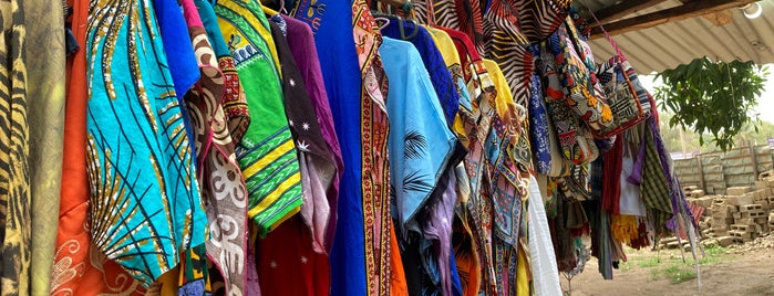 Senegambia Craft Market is one of Descubriendo la auténtica África negra.