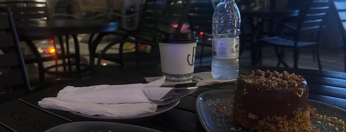 Duzo Baker & Cafe is one of jeddah.