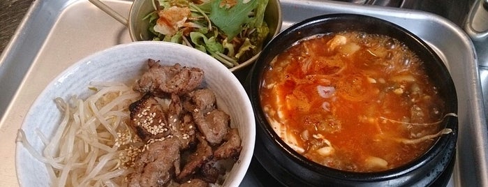 どやじ 弁天通店 is one of Asian food.