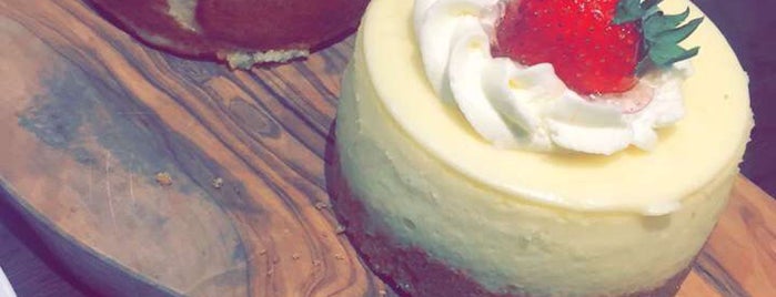 Urth Caffé is one of The 15 Best Places for Cheesecake in Riyadh.