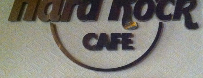 Hard Rock Cafe is one of Охуенно.