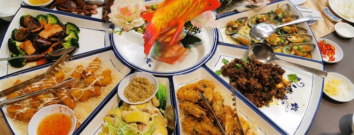 Jing Man Lou Restaurant is one of สถานที่ที่ Vincent ถูกใจ.