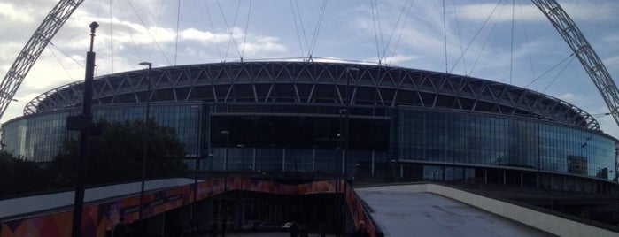 Estadio de Wembley is one of 2 for 1 offers (train).