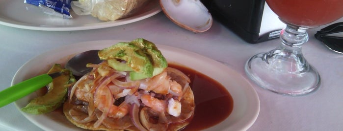 Los PP's Mariscos is one of Miguelさんのお気に入りスポット.