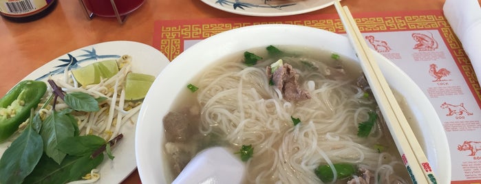 Phnom Penh Restaurant is one of Guide to Sioux Falls's best spots.
