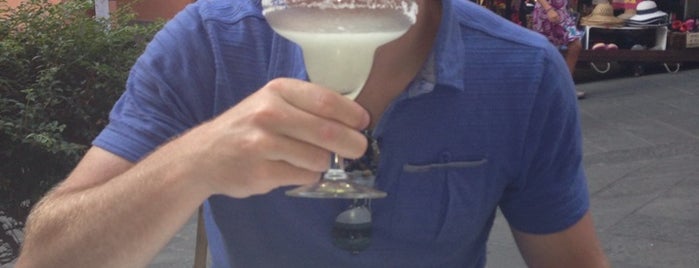 Cocktail is one of Locais curtidos por Cenker.