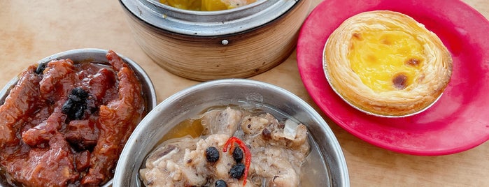 Leong Kee Tim Sum Restaurant (龙记港式点心) is one of Micheenli Guide: Food trail in Penang.