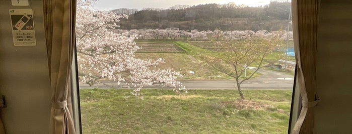 Natsui Station is one of JR 미나미토호쿠지방역 (JR 南東北地方の駅).