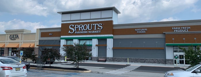 Sprouts Farmers Market is one of Richard : понравившиеся места.
