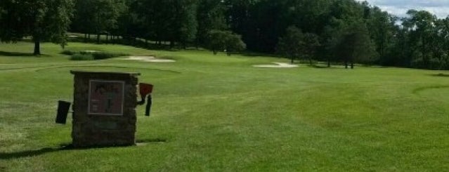 Hawk Valley Golf Course is one of Orte, die Jerry gefallen.