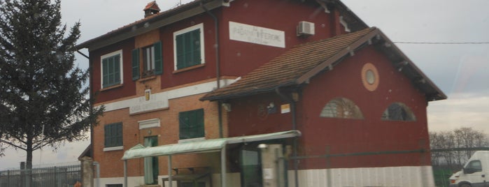 Casa cantoniera (Punto Campagna Amica - Castellucchio) is one of Case cantoniere.