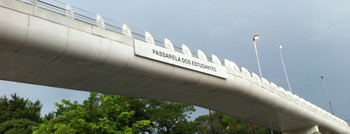 Passarela dos Estudantes is one of Pontes/Viadutos.