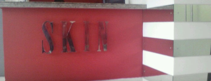 SKIN is one of Tempat yang Disukai Ronald.
