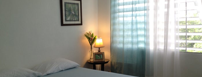 Tropical Guest House is one of สถานที่ที่ Envy ถูกใจ.