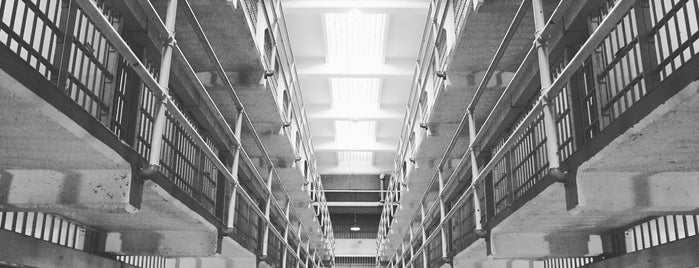 Alcatraz Cell House is one of Tempat yang Disukai Alan.
