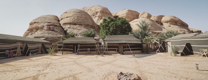 Captain's Desert Camp Wadi Rum is one of Tempat yang Disukai Alan.