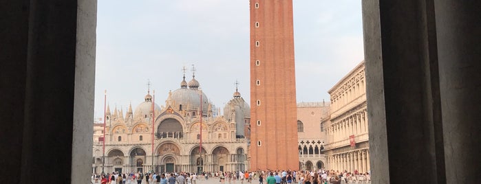 Piazza San Marco is one of Alan'ın Beğendiği Mekanlar.