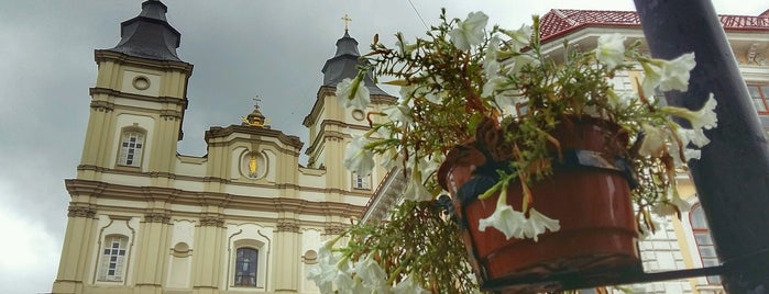 Святотроїцький кафедральний собор УПЦ КП / Holy Trinity Cathedral of the Ukrainian Orthodox Church of Kyiv Patriarchy is one of Orte, die Anastasiya gefallen.