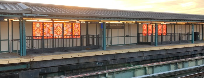 MTA Subway - Fort Hamilton Pkwy (D) is one of Muito bom.