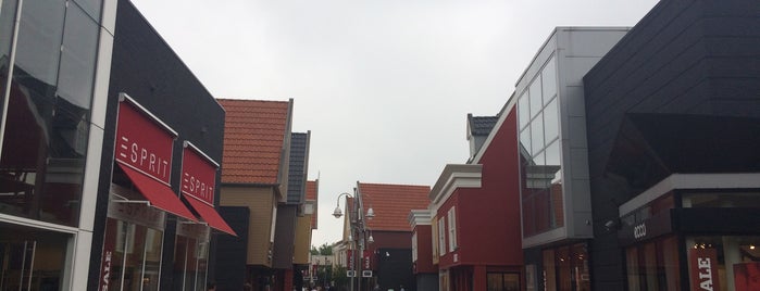 Designer Outlet Roosendaal is one of Orte, die Kevin gefallen.