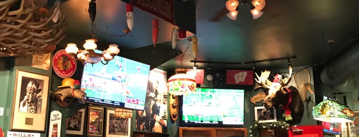 Will's Northwoods Inn is one of Best Bars in Chicago to watch NFL SUNDAY TICKET™.