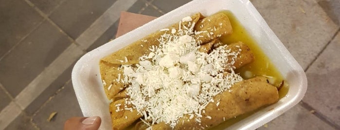 Tacos Chelo (Originales) is one of Lugares favoritos de Ana.
