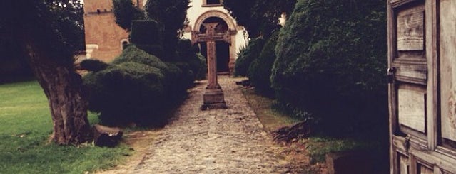 Capilla de Tupátaro. is one of Locais curtidos por JP.