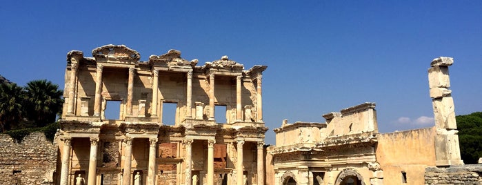Efes is one of สถานที่ที่ Zehra ถูกใจ.