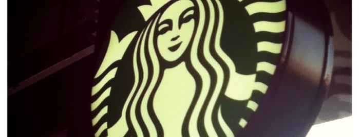 Starbucks is one of Recordar es vivir XD.