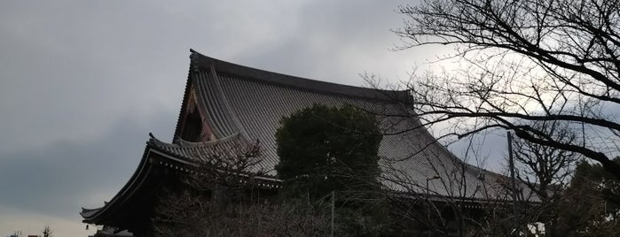 Asakusa-jinja Shrine is one of สถานที่ที่ Ishka ถูกใจ.