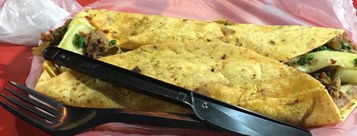 Tacos Arabes "La Gibba" is one of David Ernestoさんのお気に入りスポット.