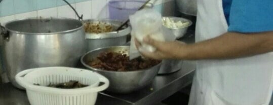 Lontong & Nasi Lemak Mak Yah is one of Food!.